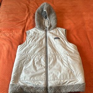 Patagonia Los Gatos Hooded Vest